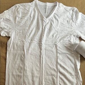 Kenneth Cole Crisp White V-Neck undershirt 2pk